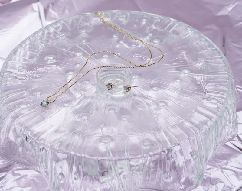 The Circle: 10k Gold Circle Pendant - Image 6