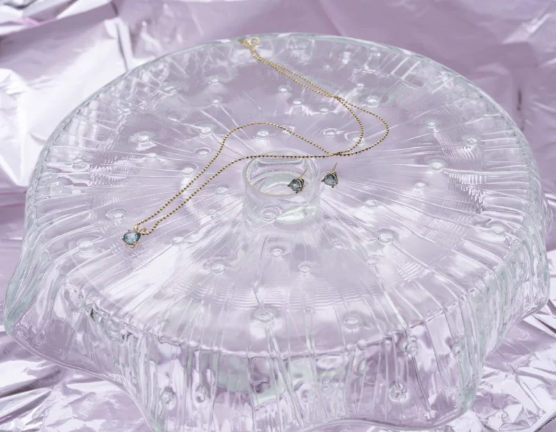 The Circle: 10k Gold Circle Pendant - Image 8
