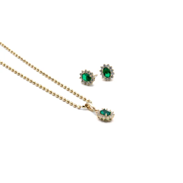 Victoria II: 10k Gold Oval Pendant