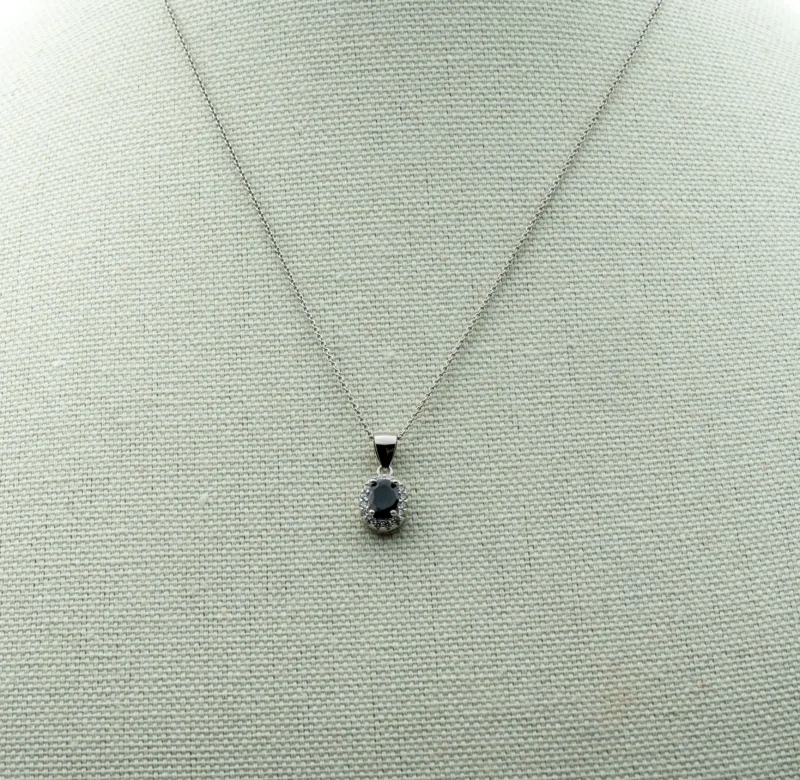 Daring: Sterling Silver Black Oval Stone Pendant and Chain - Image 2