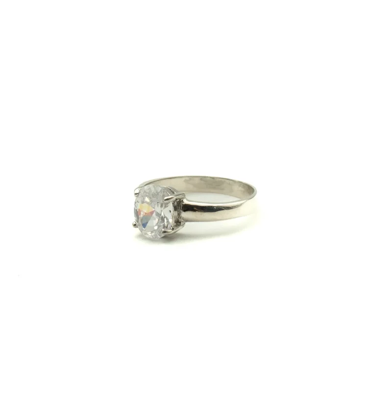 Princess: Sterling Silver Oval Stone Stone Ring