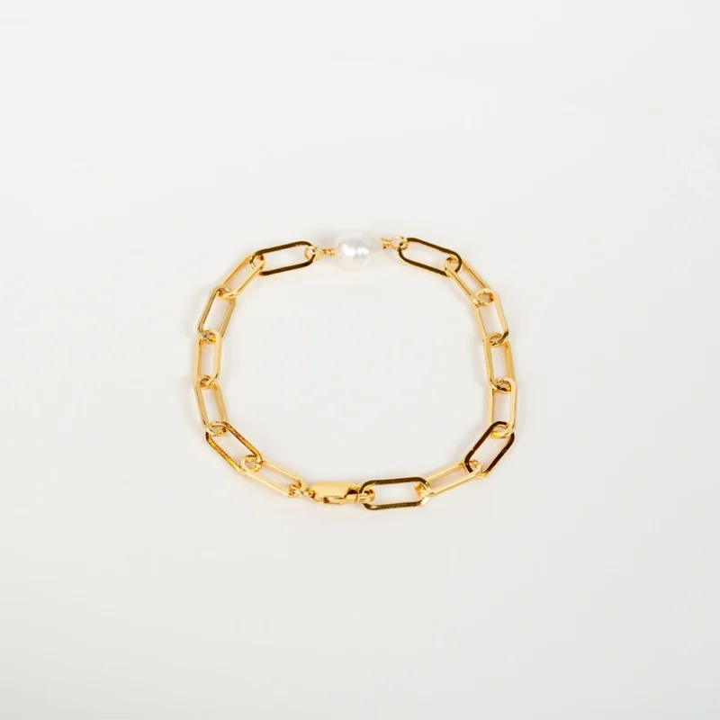The Pearl: Gold Paperclip Pearl Bracelet - Image 4