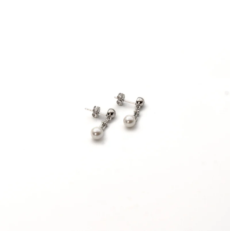Glimmer: Sterling Silver Links Pearl Drop Earrings