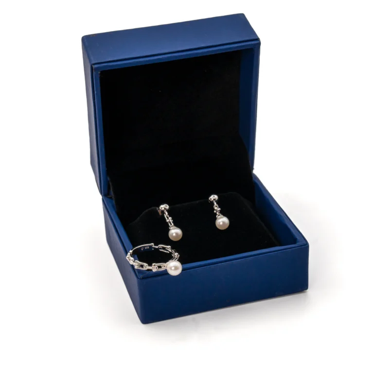 Glimmer: Sterling Silver Links Pearl Drop Earrings - Image 3