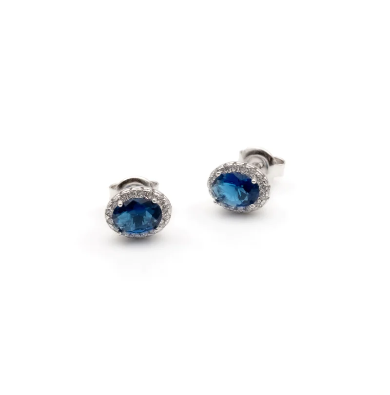 Daring II: Sterling Silver Black Oval Stone Earrings - Image 5